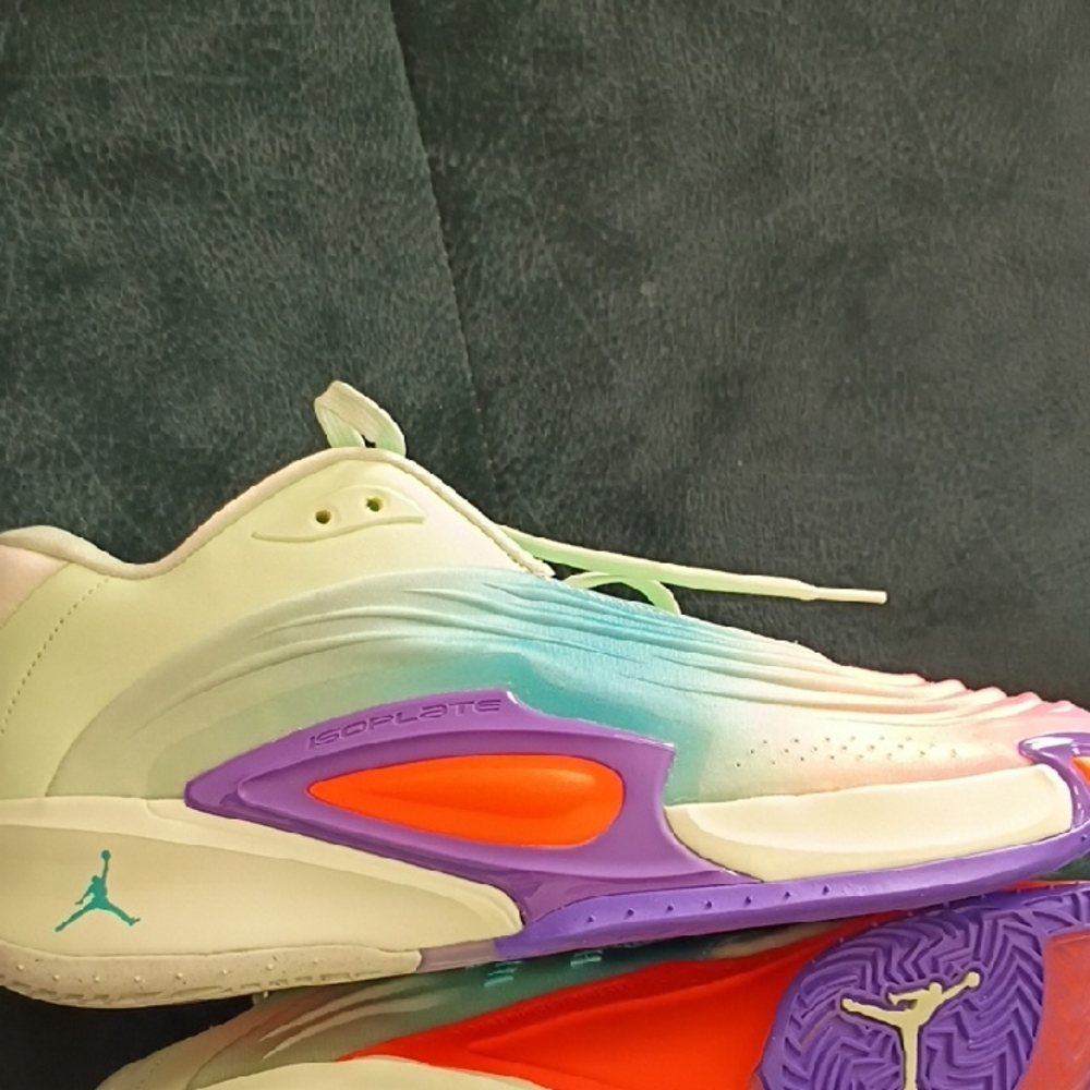 New Nike Mens Snekers
